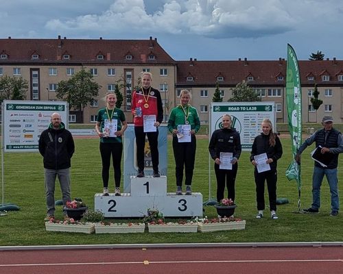 Sachsen erfolgreich im Stadion Robert-Koch-Straße in Halle