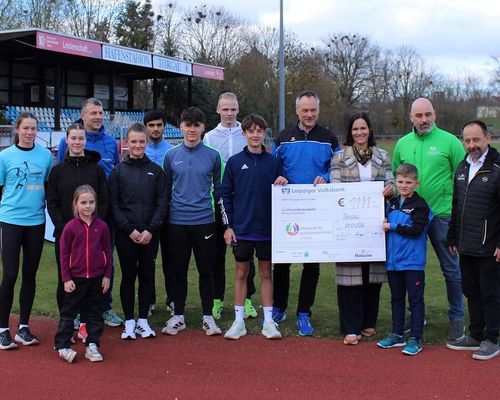 Spendensumme von 1.111 Euro für die Elternhilfe krebskranker Kinder Leipzig